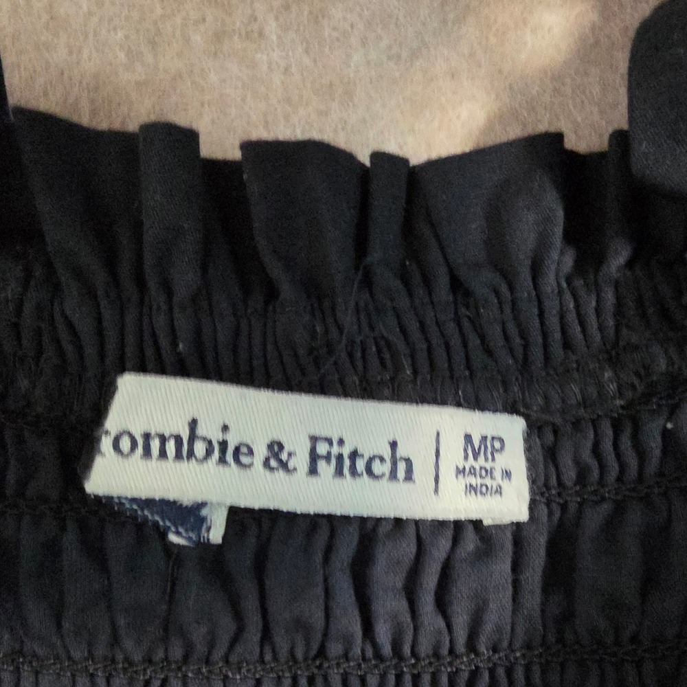 Abercrombie & Fitch Tiered Smocked Maxi Dress Sz M Petite Black Dark Cottage - Picture 11 of 13